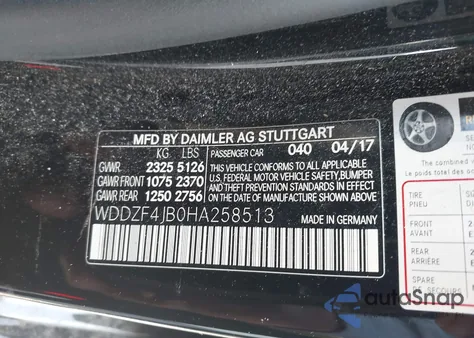 2017 Mercedes-Benz E 300 z USA, uszkodzony, nr VIN WDDZF4JB0HA258513